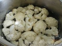 Фото приготовления рецепта: Суп-пюре из кабачков или тыквы и цветной капусты - шаг №4