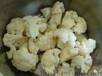 Фото приготовления рецепта: Суп-пюре из кабачков или тыквы и цветной капусты - шаг №3