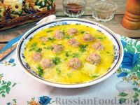 Фото приготовления рецепта: Сырный суп с фрикадельками, картофелем и вермишелью - шаг №16