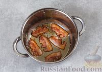 Фото приготовления рецепта: Кукурузный суп с копчёной грудинкой и сухариками - шаг №5