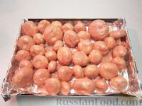 Фото приготовления рецепта: Шампиньоны в томатном соусе, запечённые в духовке - шаг №6