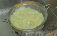 Фото приготовления рецепта: Испанская картофельная тортилья с луком - шаг №5