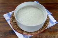 Фото приготовления рецепта: Молочная рисовая каша - шаг №2