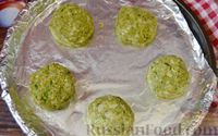 Фото приготовления рецепта: Котлеты из брокколи с сыром и чесноком - шаг №12