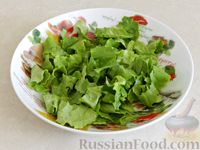 Фото приготовления рецепта: Тёплый салат из кабачков и шампиньонов - шаг №8