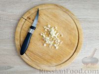 Фото приготовления рецепта: Маринованные шампиньоны в соевом соусе с чесноком и укропом - шаг №6