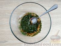 Фото приготовления рецепта: Маринованные шампиньоны в соевом соусе с чесноком и укропом - шаг №8