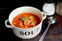 Фото приготовления рецепта: Томатный суп из индейки с картофелем и болгарским перцем - шаг №14