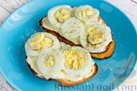 Фото к рецепту: Гренки с плавленым сыром и яйцом