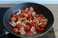 Фото приготовления рецепта: Паста с креветками, помидорами и соусом песто из цукини - шаг №13