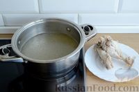Фото приготовления рецепта: Суп из индейки с кукурузными клёцками и картофелем - шаг №2