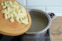 Фото приготовления рецепта: Суп из индейки с кукурузными клёцками и картофелем - шаг №3