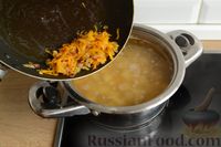 Фото приготовления рецепта: Гороховый суп с фрикадельками из индейки - шаг №8