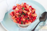 Фото к рецепту: Тартар из помидоров и клубники