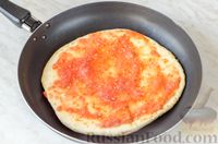 Фото приготовления рецепта: Пицца на сковороде - шаг №11