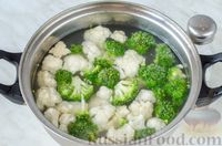 Фото приготовления рецепта: Суп с брокколи, цветной капустой и кускусом - шаг №5