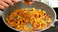 Фото приготовления рецепта: Курица с манго, карри и имбирём - шаг №9