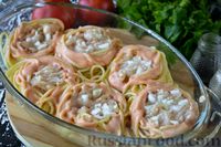 Фото приготовления рецепта: "Гнёзда" из спагетти с фаршем, помидорами и сыром (в духовке) - шаг №7