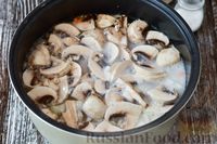 Фото приготовления рецепта: Сливочный суп с пшеном и грибами (в мультиварке) - шаг №7