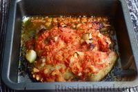 Фото приготовления рецепта: Куриные крылышки в томатном соусе, с картошкой - шаг №16