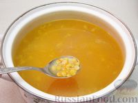Фото приготовления рецепта: Гороховый суп с чесночными рулетиками - шаг №10