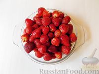 Фото приготовления рецепта: Клубничное варенье "Пятиминутка" на зиму - шаг №2