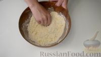 Фото приготовления рецепта: Шоколадный рулет "Чешский" с масляным кремом - шаг №2