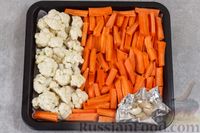 Фото приготовления рецепта: Закуска из цветной капусты и моркови с чесноком - шаг №3