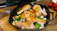 Фото приготовления рецепта: Курица, запечённая с хлебом, помидорами, чесноком и беконом - шаг №4