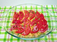Фото приготовления рецепта: Кабачки, запечённые с куриным филе и помидорами - шаг №12