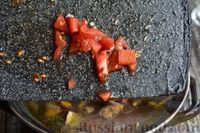 Фото приготовления рецепта: Куриный суп с шампиньонами и клёцками - шаг №10