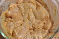 Фото приготовления рецепта: Шашлык из куриной грудки в майонезном маринаде - шаг №4