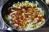 Фото приготовления рецепта: Капустный суп с фрикадельками - шаг №5