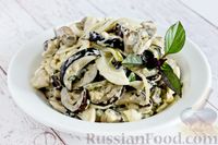 Фото к рецепту: Салат с грибами, баклажанами, яйцами и маринованным луком