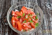 Фото приготовления рецепта: Салат "Алые паруса" с кальмарами и помидорами - шаг №9