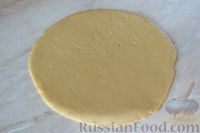 Фото приготовления рецепта: Медовый пирог "Булыжная мостовая" с джемом - шаг №12