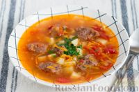 Фото к рецепту: Овощной суп с фрикадельками из фасоли