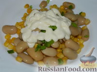 Фото приготовления рецепта: Салат с фасолью "Емельян" - шаг №5