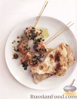 Фото к рецепту: Шашлыки из лосося с арахисовым соусом