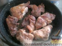 Фото приготовления рецепта: Кролик в сметанно-чесночном соусе - шаг №6