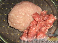 Фото приготовления рецепта: Сырники с персиками и манной крупой - шаг №9