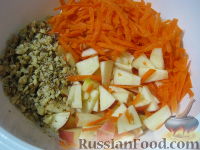 Фото приготовления рецепта: Сладкий салат «Оранжевое чудо» - шаг №6