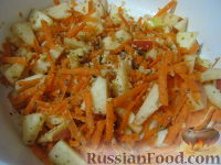 Фото приготовления рецепта: Сладкий салат «Оранжевое чудо» - шаг №7