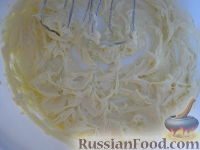 Фото приготовления рецепта: Крем из сгущенки - шаг №4