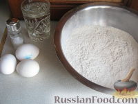Фото приготовления рецепта: Тесто для вареников (2) - шаг №1