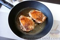 Фото приготовления рецепта: Курица в кофе, с жареными огурцами в остро-сладком соусе - шаг №5