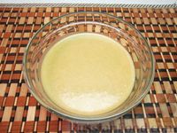 Фото приготовления рецепта: Запечённая сельдь в горчичном соусе с жареным луком - шаг №8