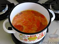 Фото приготовления рецепта: Овощной суп из пекинской капусты со свежим горошком - шаг №8