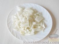 Фото приготовления рецепта: Скумбрия с луком и морковью, в духовке - шаг №5