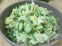 Фото приготовления рецепта: Салат из свежей капусты и картофеля - шаг №11